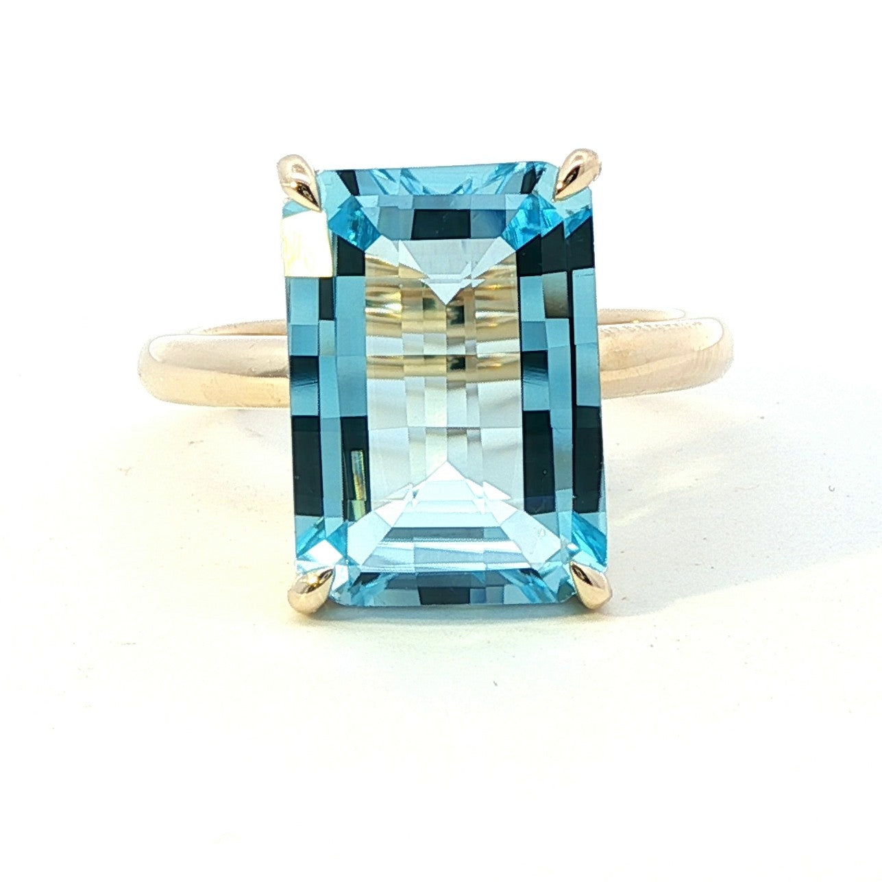 8.6ct Blue Topaz Dress Ring set in 9ct Yellow Gold