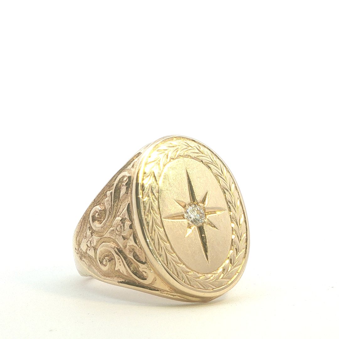 Oval Part Engraved Signet Diamond set